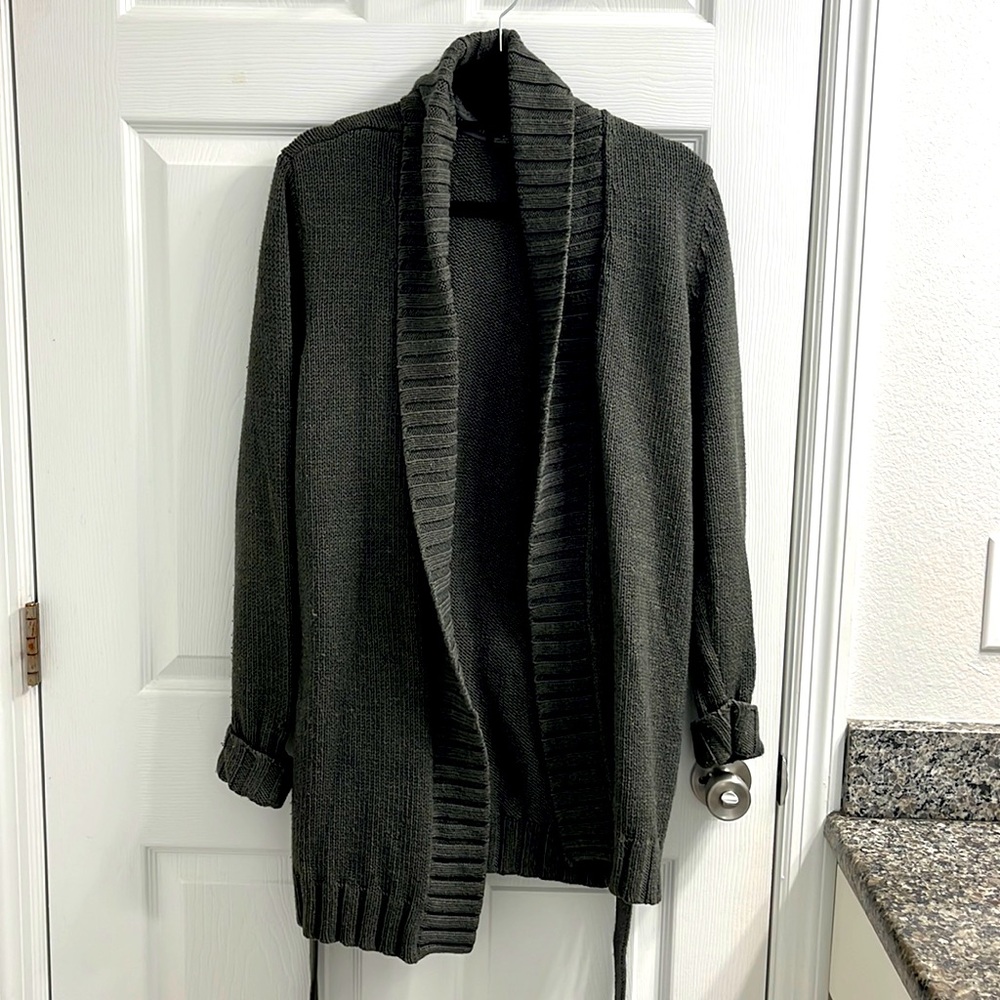 This Grey comfy throw on cardigan sweater is great for cold weather